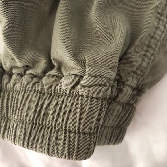 Joe’s khaki Straight Leg Joggers - Picture 5 of 6